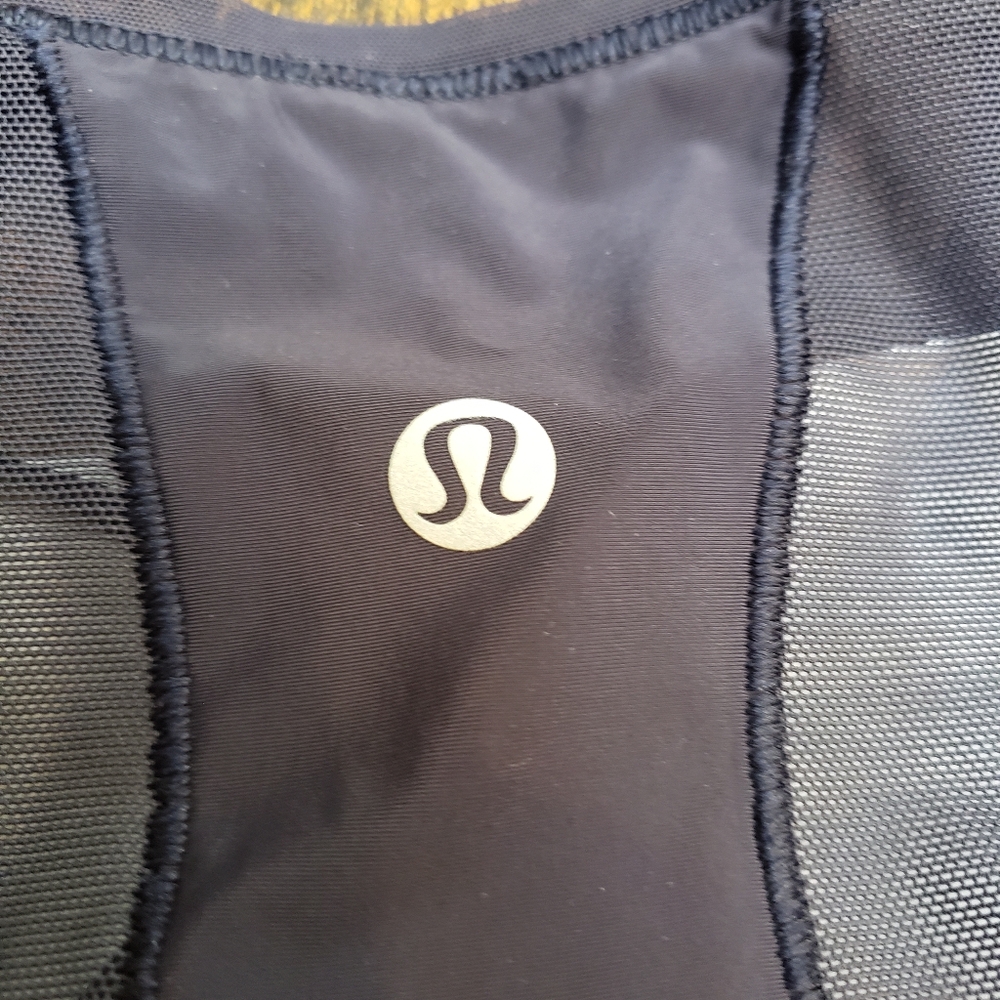 Lululemon Fresh In Mesh, Built In Sportsbra, Mesh Panel, Muscle Tank - Picture 10 of 14